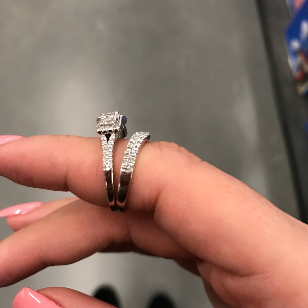 Engagement ring set